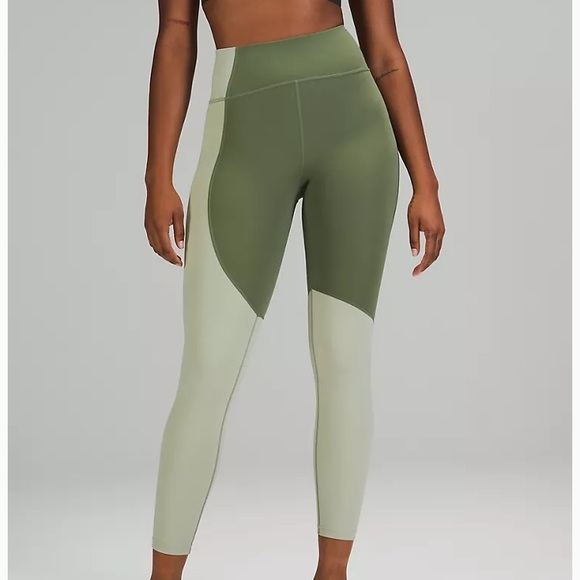 Lululemon Crop - Picture 13 of 15